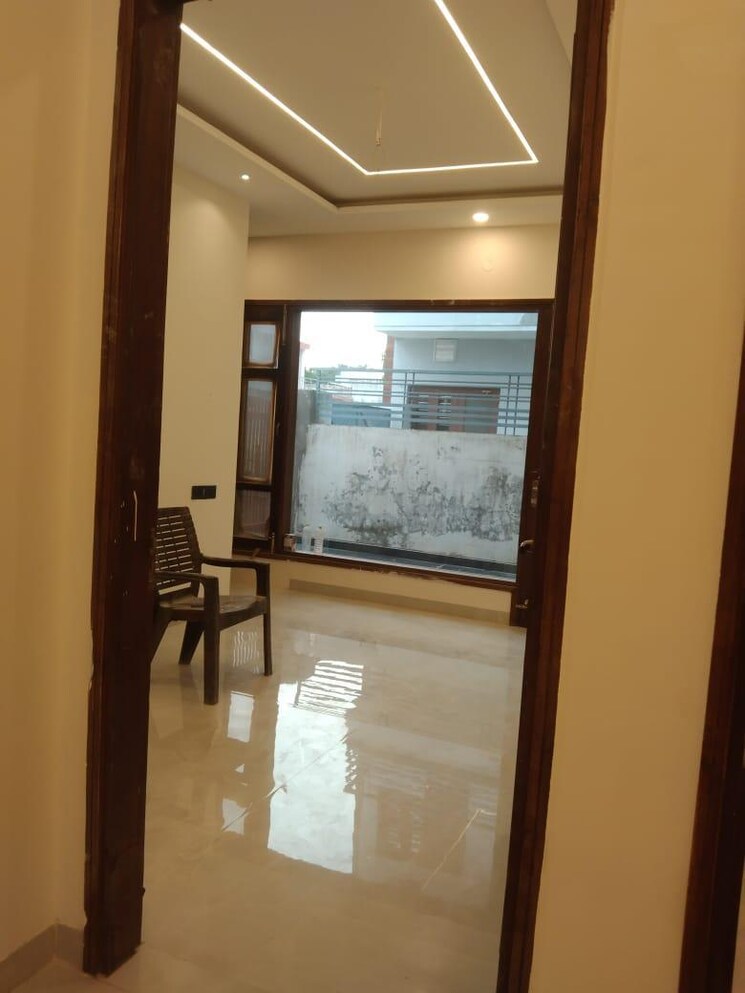 Room, aerocity 6 Bedroom 2000 Sq.Ft. Independent House In Aerocity Mohali 8762811