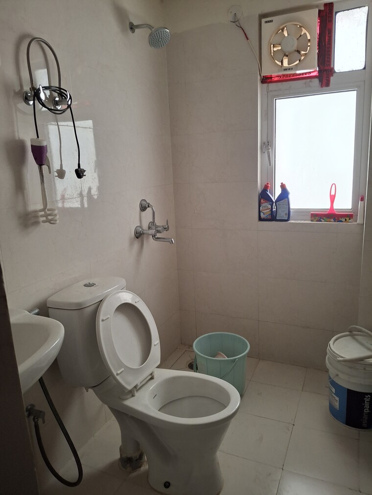 Bathroom, vvip-nest 1 Bedroom 680 Sq.Ft. Apartment In Raj Nagar Extension Ghaziabad 8762813