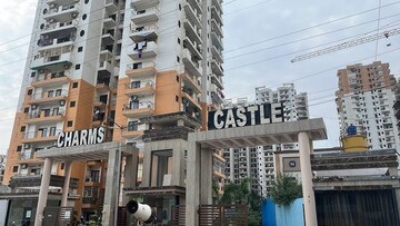 2 BHK Apartment For Rent in Charms Castle, Raj Nagar Extension
