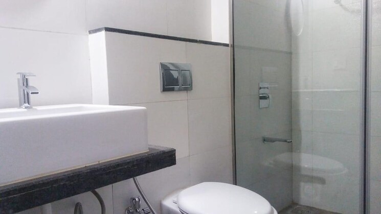 Bathroom, kasarvadavali Pg For Boys In Kasarvadavali 8762804