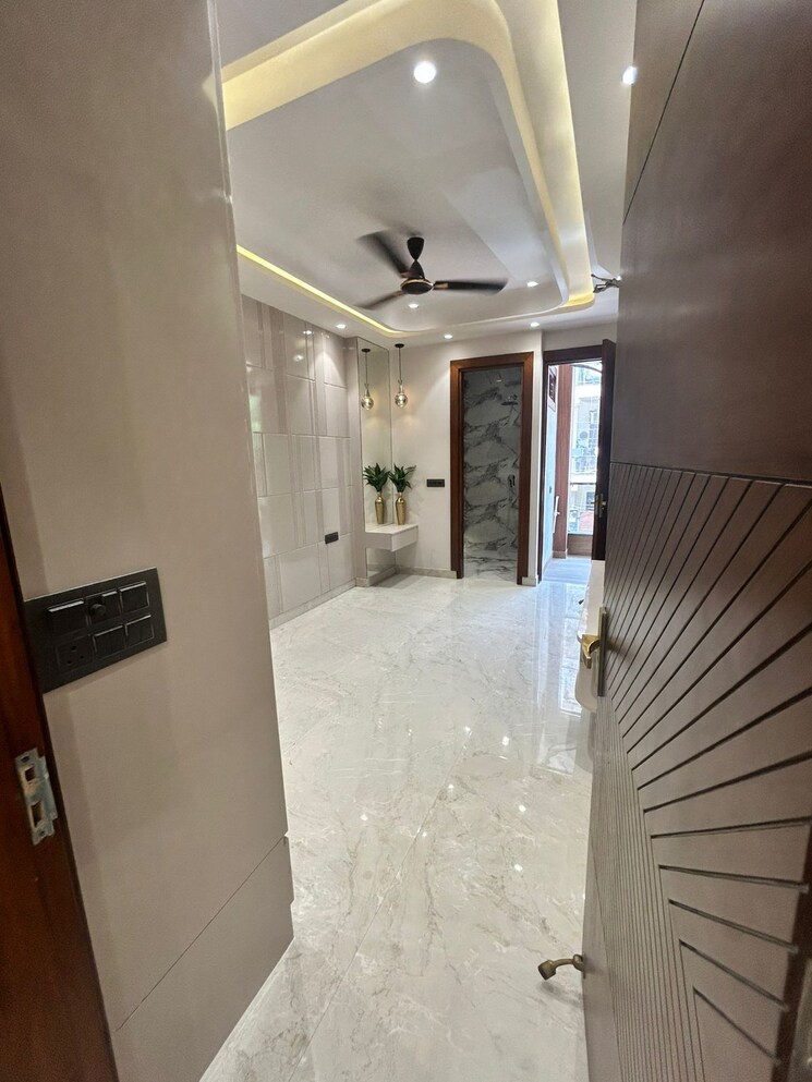 Bathroom, niti khand ii 3 Bedroom 1200 Sq.Ft. Builder Floor In Niti Khand ii Ghaziabad 8762904