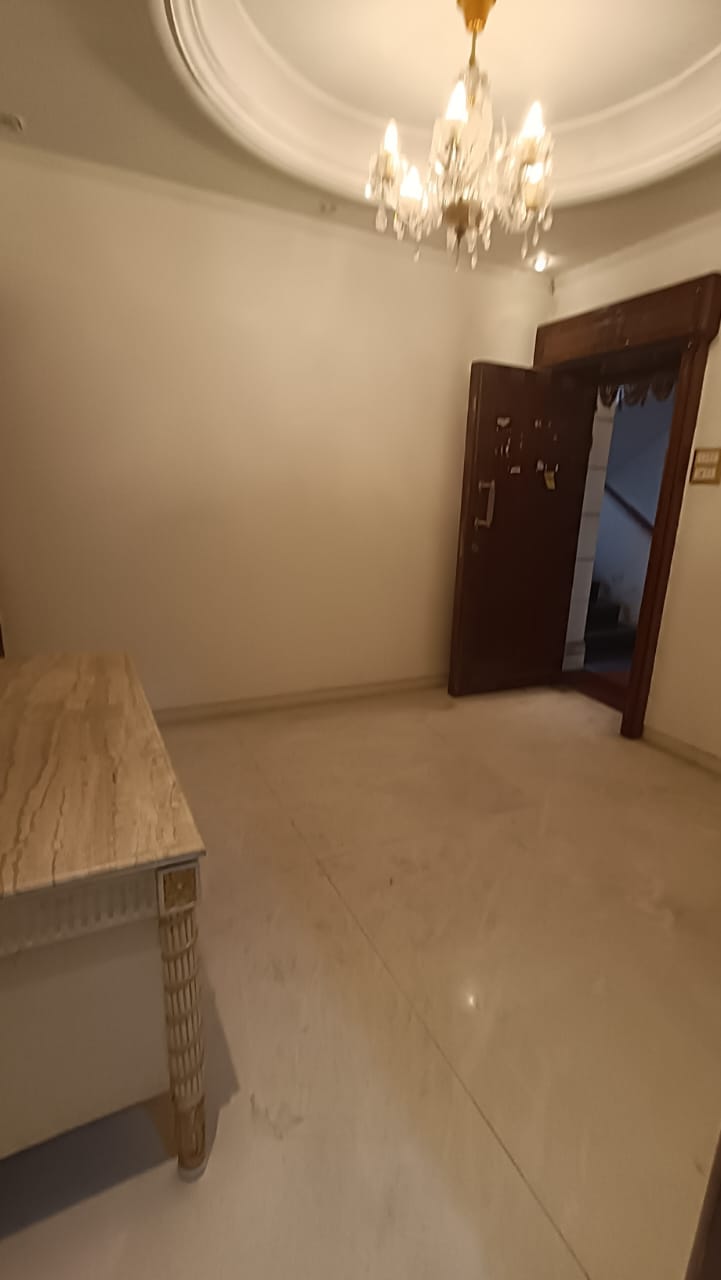 1 BHK 700 Sq.Ft. Apartment in Mistry Chamber
