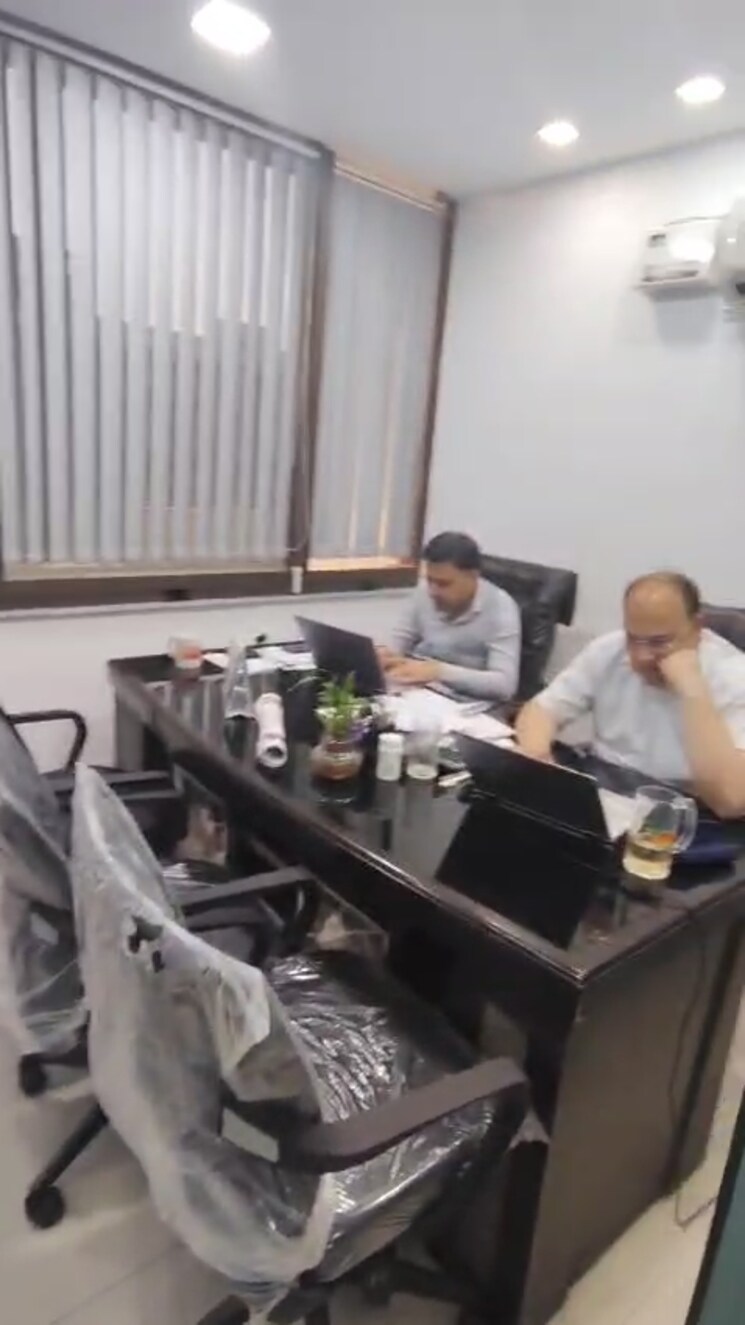 Team Area, bestfield Commercial Office Space 600 Sq.Ft. In Netaji Subhash Place Delhi 8762921