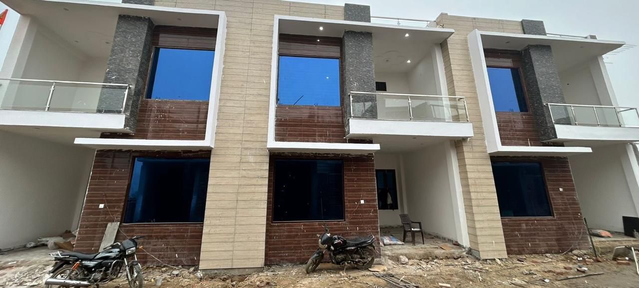 2 BHK + Extra Room Apartment For Rent in Unitech The Residence