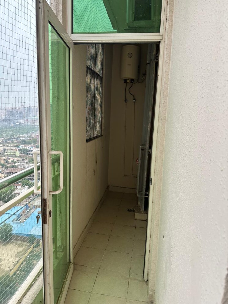 Balcony, gaur-saundaryam 3.5 Bedroom 1930 Sq.Ft. Apartment In Tech Zone 4 Greater Noida Greater Noida 8762966