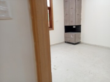 Room in 3 BHK Builder Floor at Palam Colony – for Sale