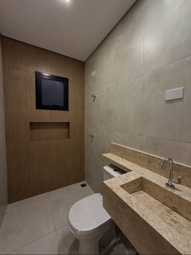 Bathroom, sector 33 2.5 Bedroom 2250 Sq.Ft. Builder Floor In Sector 33 Faridabad 8762968