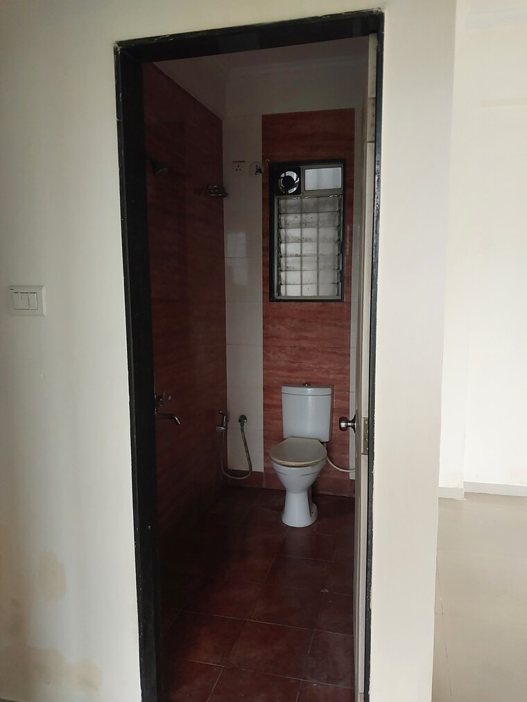 Bathroom, titwala 1 Bedroom 650 Sq.Ft. Apartment In Titwala Thane 8763047