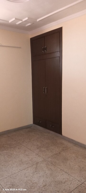 Room in 2 BHK Apartment at Panchkula Urban Estate – for Rent