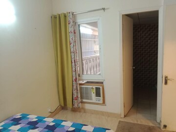 Bedroom in 2 BHK Apartment at Gaur City 7th Avenue, Sector 4 Greater Noida – for Rent