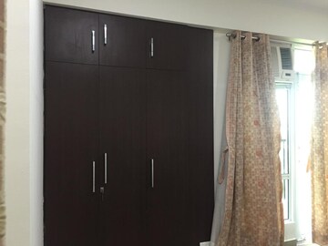 Furnished Amenities in 3 BHK Apartment at Gaur City 6th Avenue, Sector 4 Greater Noida – for Rent