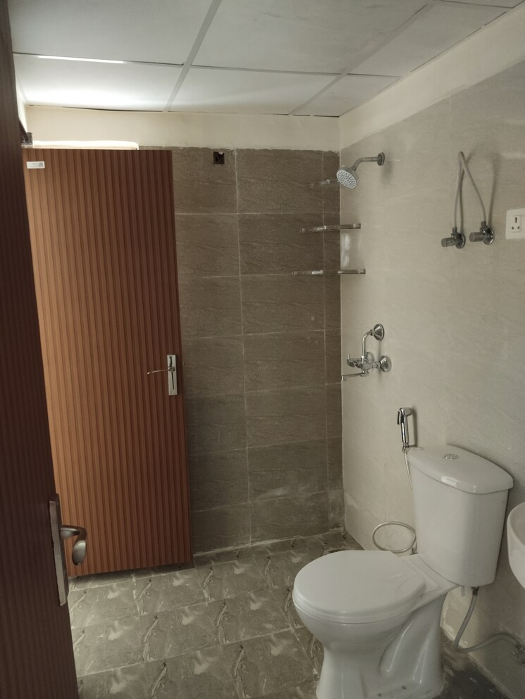Bathroom, amrapali-terrace-homes 3 Bedroom 1400 Sq.Ft. Apartment In Tech Zone 4 Greater Noida Greater Noida 8763076