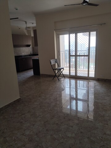 Room in 3 BHK Apartment at Amrapali Terrace Homes, Tech Zone 4 Greater Noida – for Rent