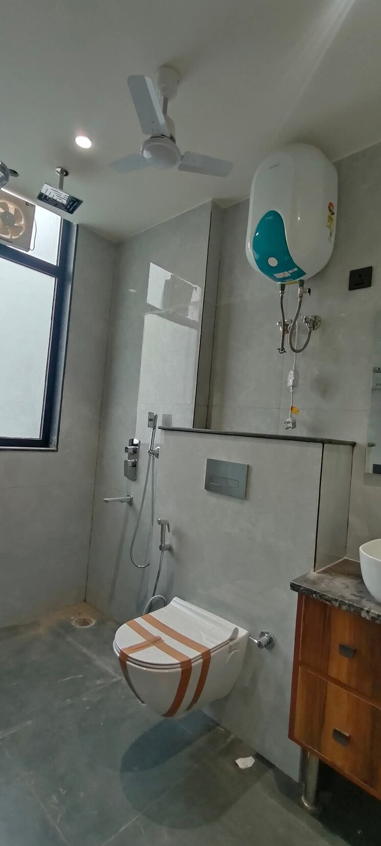 Bathroom, green-wood-city 4 Bedroom 502 Sq.Yd. Apartment In Sector 45 Gurgaon 8763088