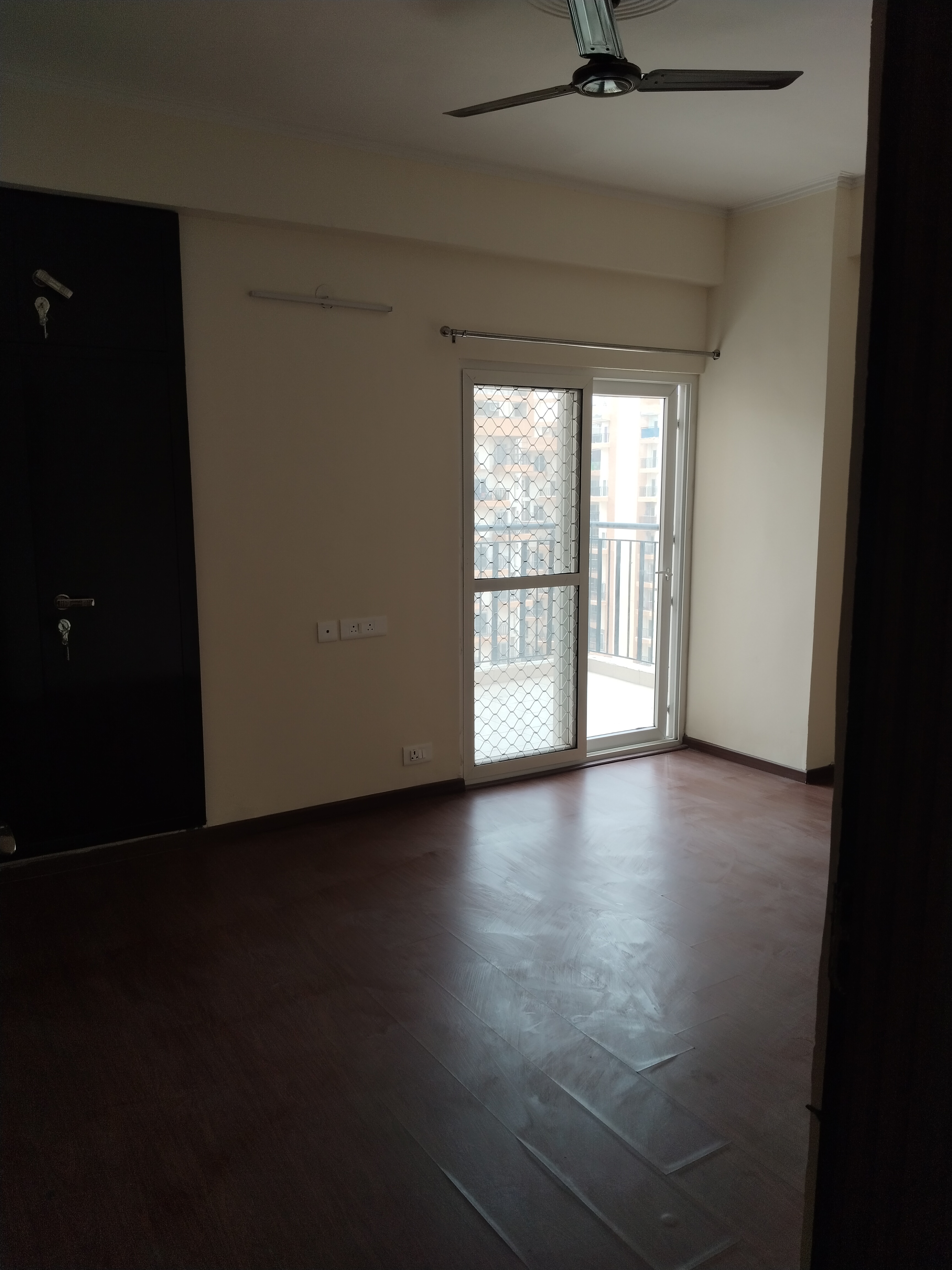 3 BHK + Extra Room Apartment For Rent in Amrapali Terrace Homes