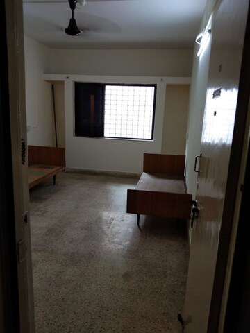 Room in  Pg at Bhusari Colony – for Rent