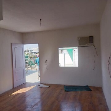  Showroom For Rent in Rohini Sector 16