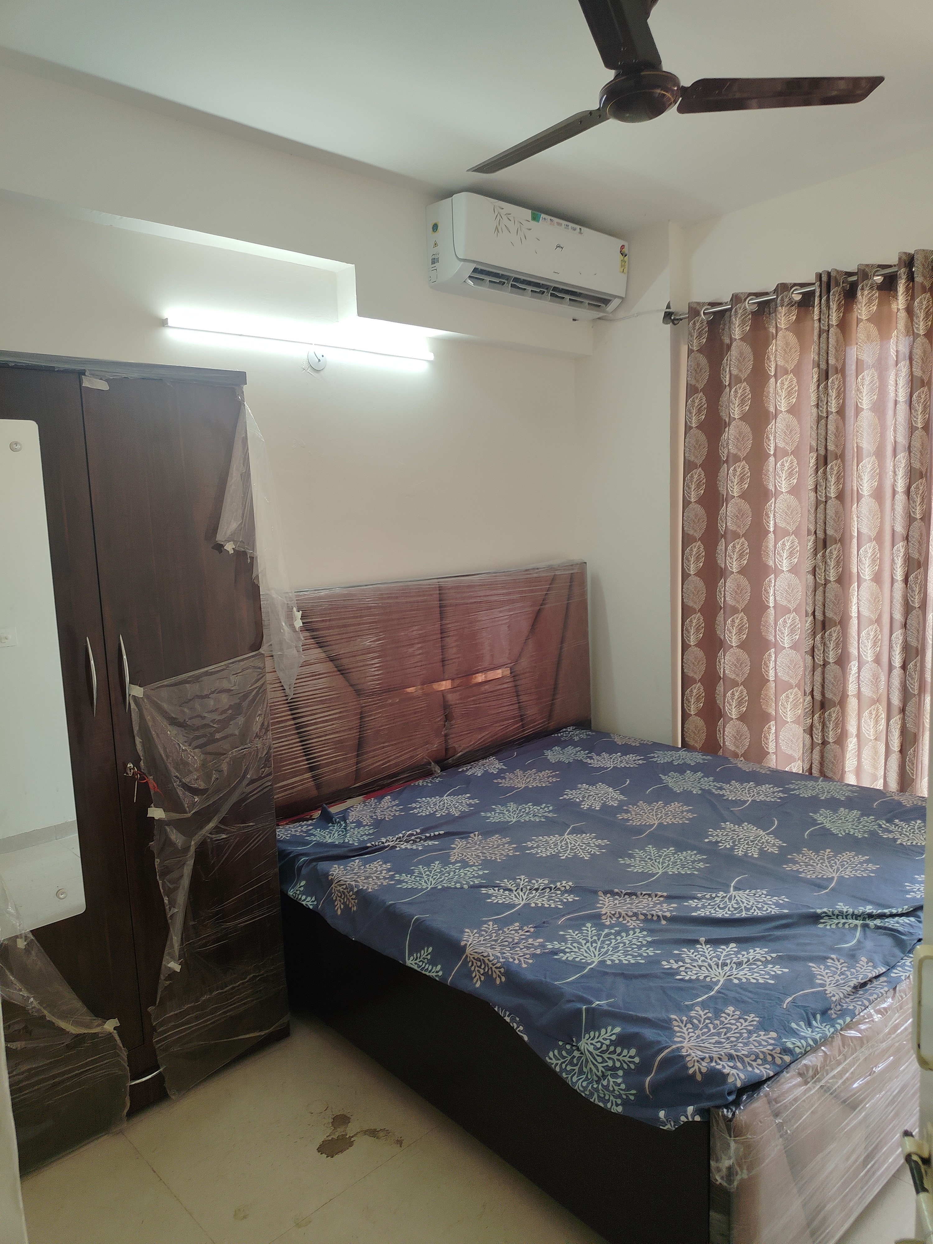 2 BHK Apartment For Rent in Signature The Millennia 2