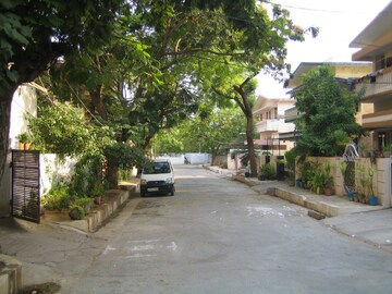  Plot For Sale in Kalindi Kunj
