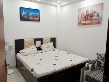 Bedroom in 2 BHK Builder Floor at Saket – for Rent