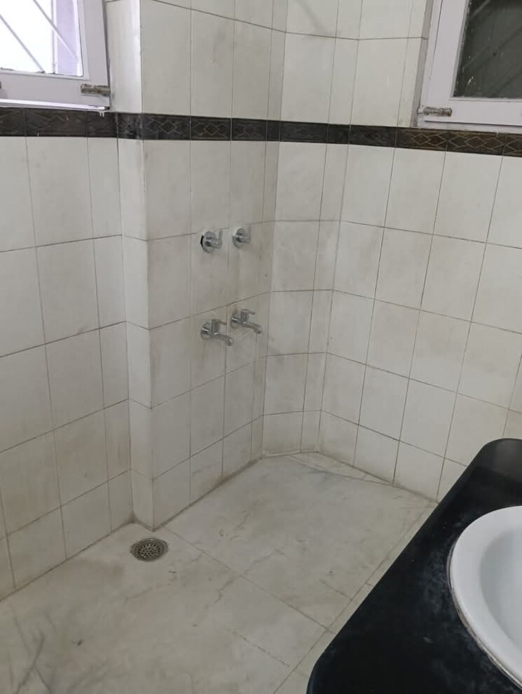 Attached Bathroom, the mall avenue 2 Bedroom 1200 Sq.Ft. Apartment In The Mall Avenue Lucknow 8763155
