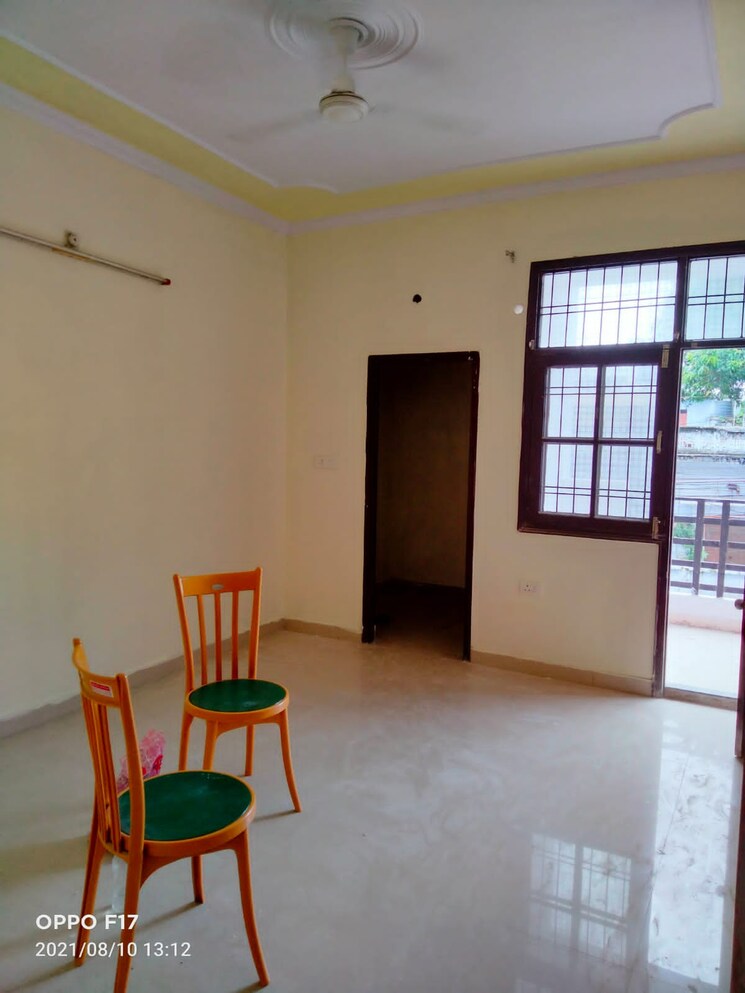 Room, the mall avenue 2 Bedroom 1200 Sq.Ft. Apartment In The Mall Avenue Lucknow 8763155