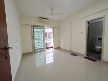Room in 3 BHK Apartment at Tridhaatu Lakshmi Vani, Chembur – for Rent