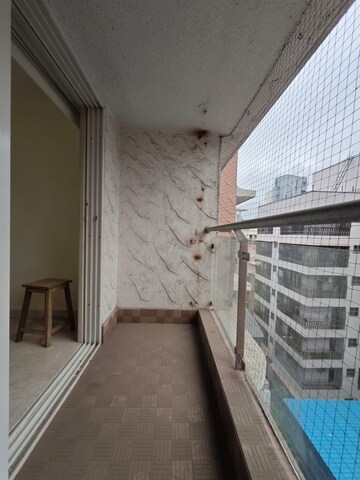 Staircase in 3 BHK Apartment at Tridhaatu Lakshmi Vani, Chembur – for Rent