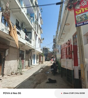  Plot For Sale in Kalindi Kunj