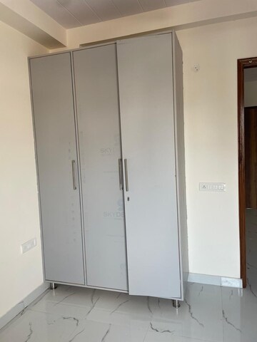 Building Lobby in 2 BHK Builder Floor at Sector 46 – for Rent