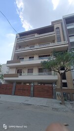 3.5 BHK + Pooja Room,Servant Room 1800 Sq.Ft. Builder Floor in BPTP Parkland