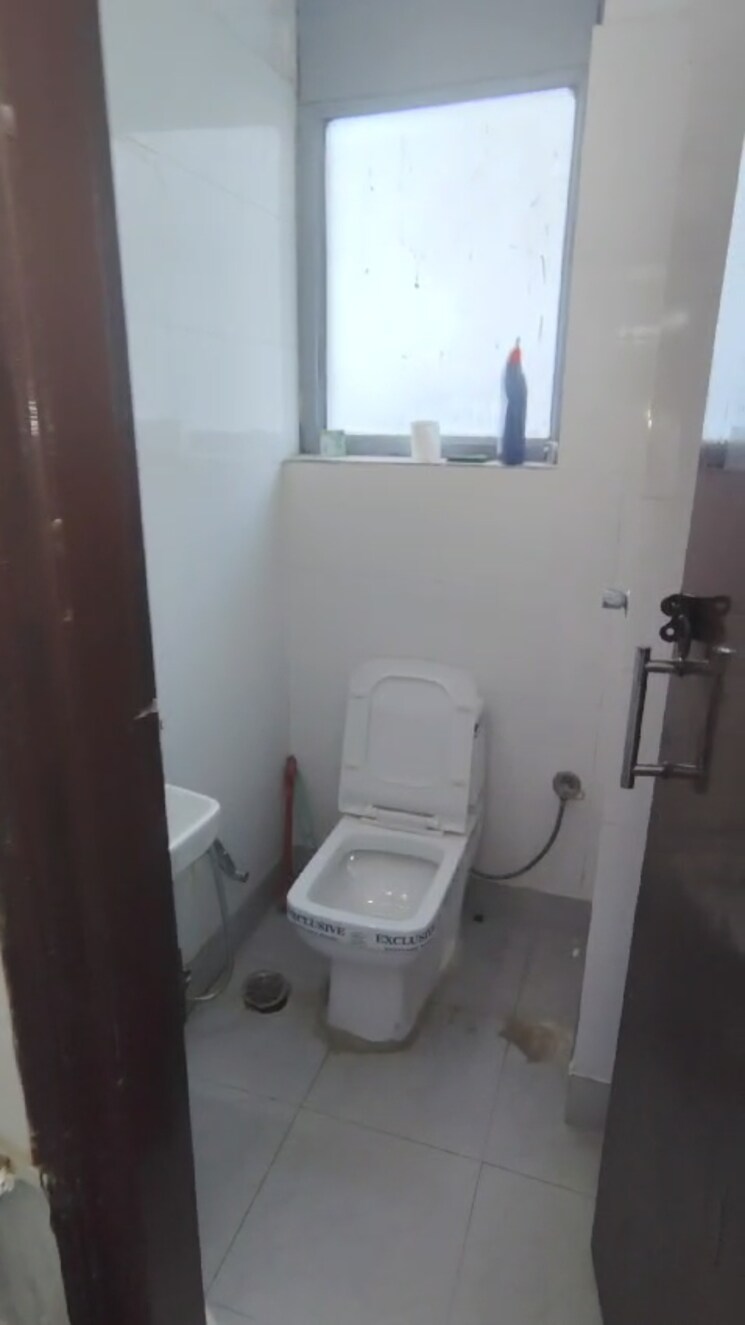 Floor Plan, bestfield Commercial Office Space 650 Sq.Ft. In Netaji Subhash Place Delhi 8763220