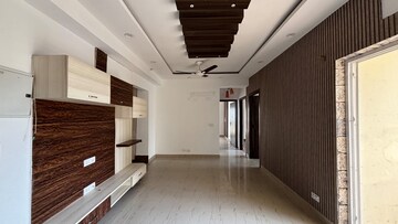 3 BHK Apartment For Sale in Nimbus The Hyde park, Sector 78