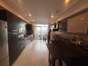 Kitchen in 5 BHK Apartment at DLF The Magnolias, Sector 42 – for Sale