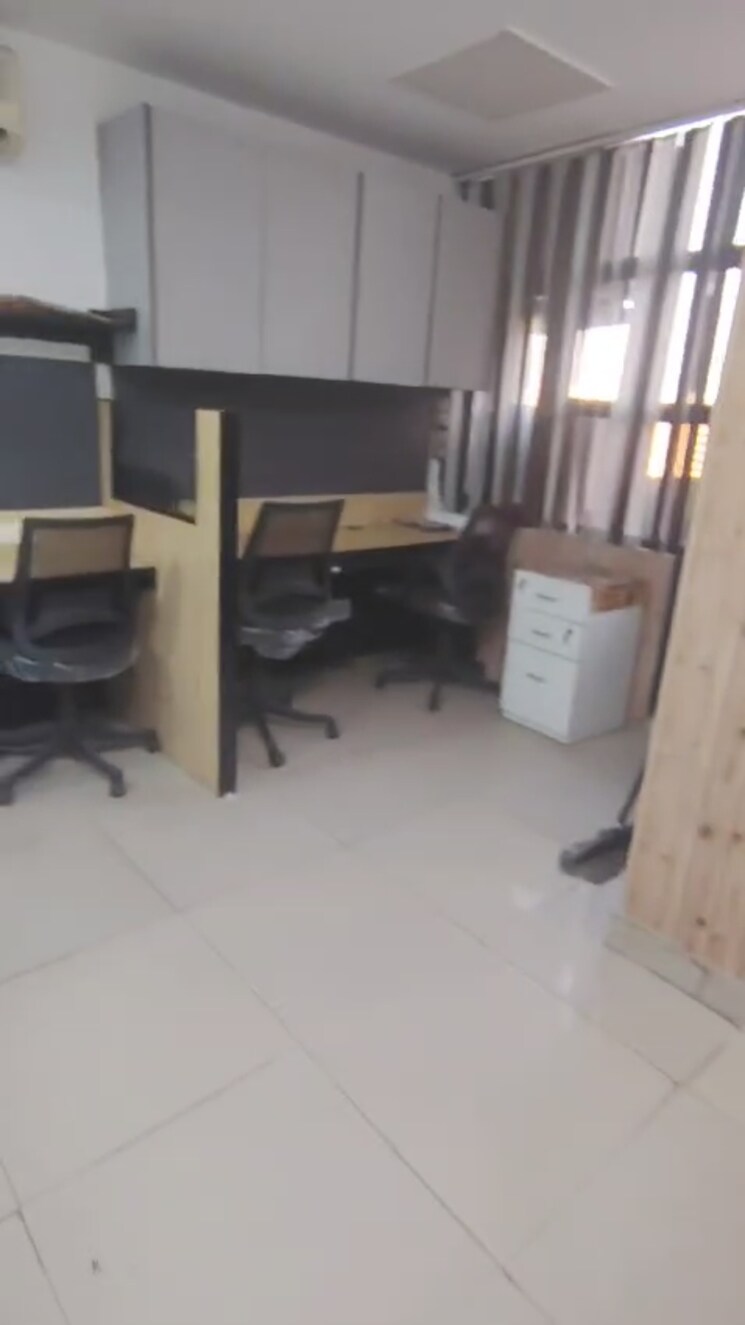 Team Area, bestfield Commercial Office Space 450 Sq.Ft. In Netaji Subhash Place Delhi 8763276