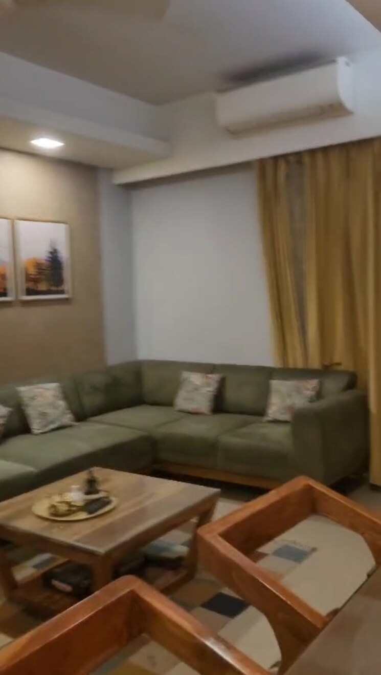 Room, puri-pratham 3 Bedroom 1400 Sq.Ft. Apartment In Sector 84 Faridabad 8763284