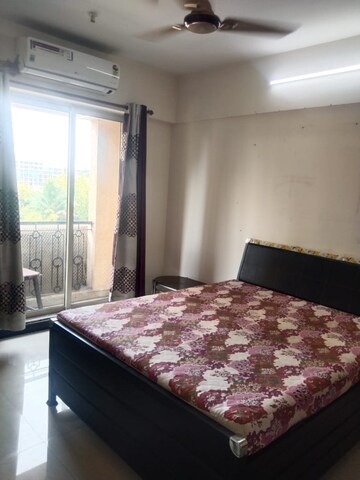 Master Bedroom in 2 BHK Apartment at Ghodbunder Road – for Rent