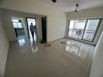 Living Room in 1 BHK Apartment at Dadar East – for Rent