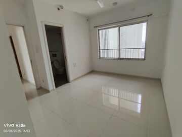 Room in 2 BHK Apartment at Godrej Elements, Hinjewadi – for Rent