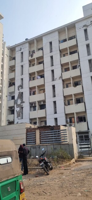 1 RK Apartment For Sale in Bestech Park View Spa Next, Sector 67