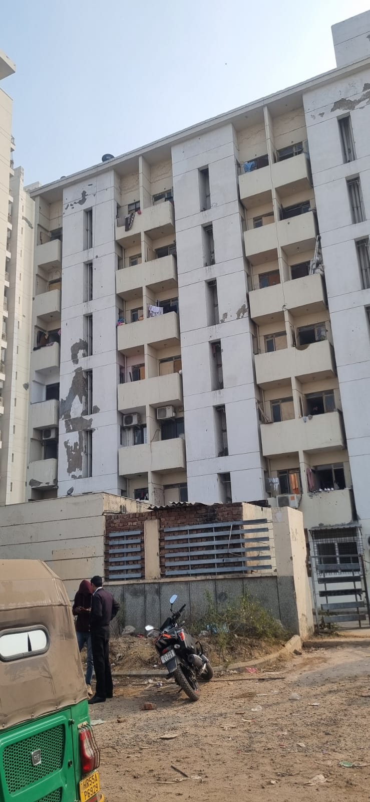 1 RkApartment For Sale in Bestech Park View Spa Next