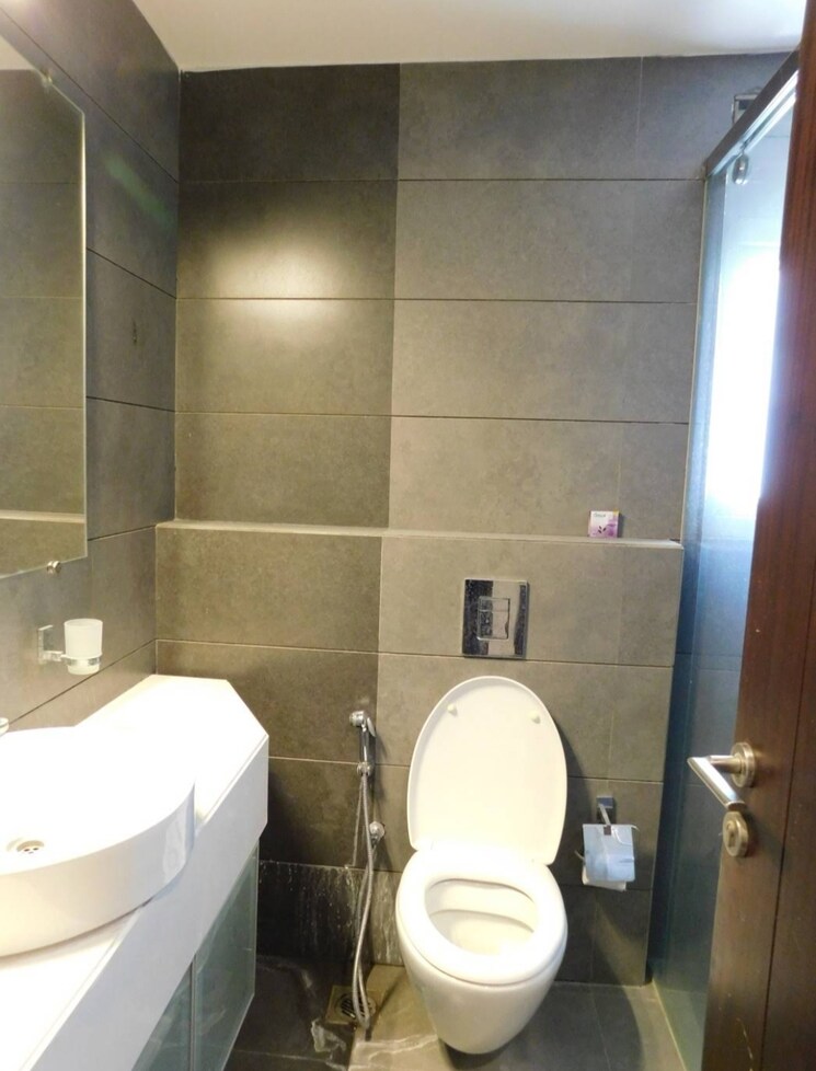 Bathroom, universal-botanika-tower-a-and-b 4 Bedroom 5000 Sq.Ft. Apartment In Gachibowli Hyderabad 8763318