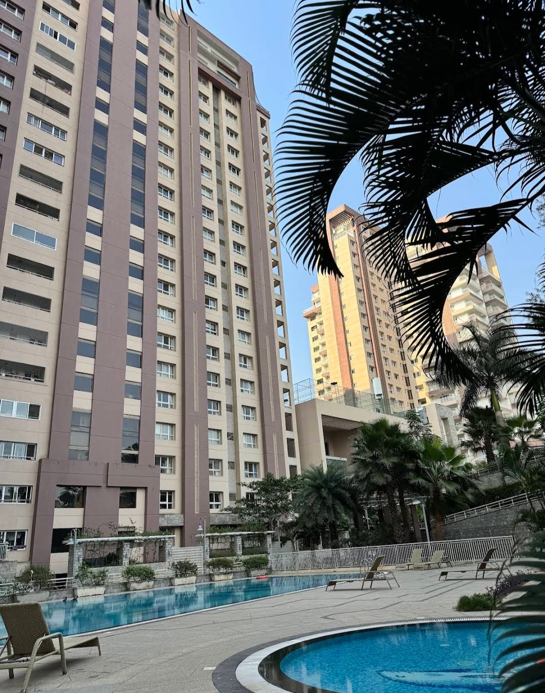 4 BHK + Servant Room Apartment For Rent in Universal Botanika Tower A And B
