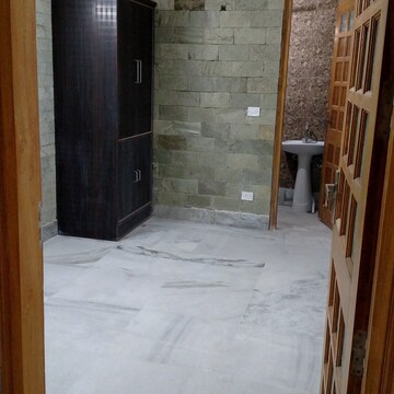 Room in 2 BHK Builder Floor at Chattarpur – for Rent
