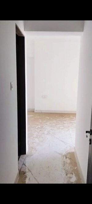 Room in 3 BHK Apartment at RNA NG Eclat, Andheri West – for Sale