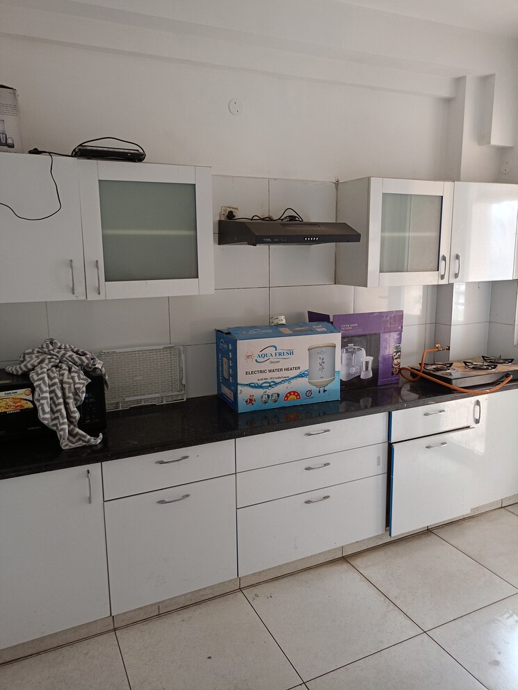 Kitchen, motiaz-royal-citi 3 Bedroom 1910 Sq.Ft. Apartment In Ambala Highway Zirakpur 8763376