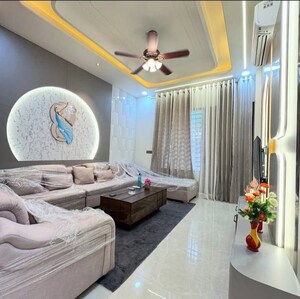 Bedroom in 5 BHK Builder Floor at Sector 37 – for Sale