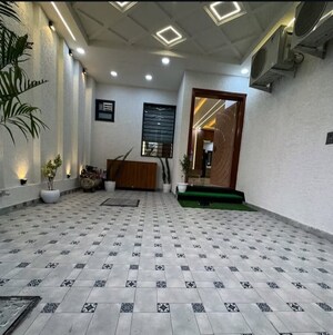 5 BHK Builder Floor For Sale in Sector 37