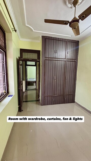 Room in 2 BHK Builder Floor at City Centre – for Rent