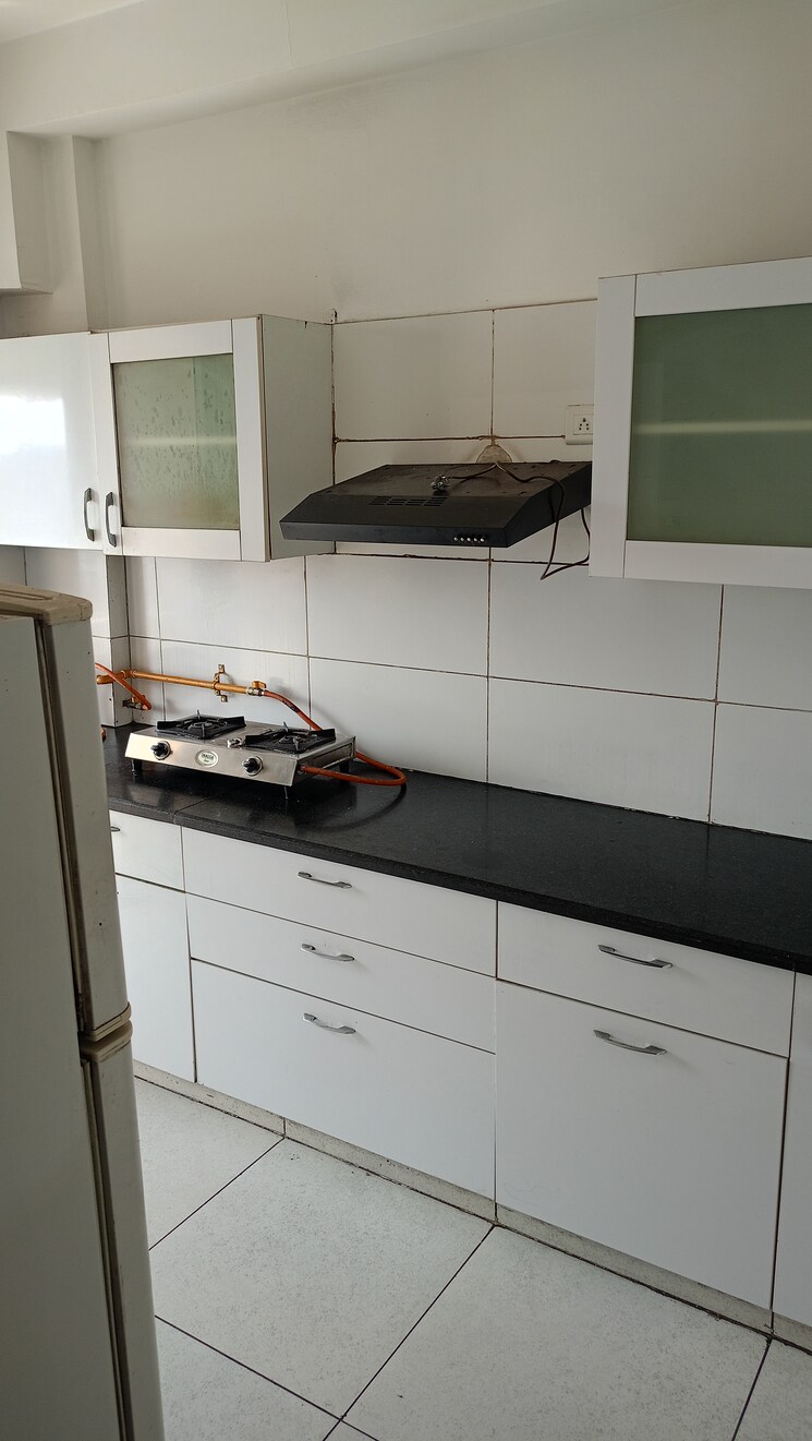 Kitchen, motiaz-royal-citi 3 Bedroom 1910 Sq.Ft. Apartment In Ambala Highway Zirakpur 8763394